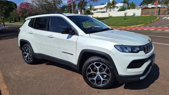 JEEP COMPASS 1.3 T270 TURBO FLEX LONGITUDE AT6 JEEP COMPASS 1.3 T270 TURBO FLEX LONGITUDE AT6